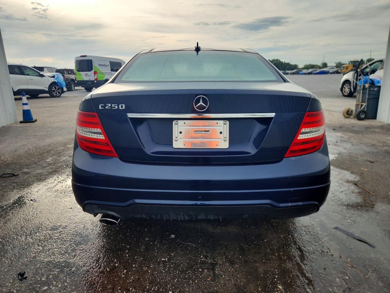 2012 Mercedes-Benz C 250 - Фото 6