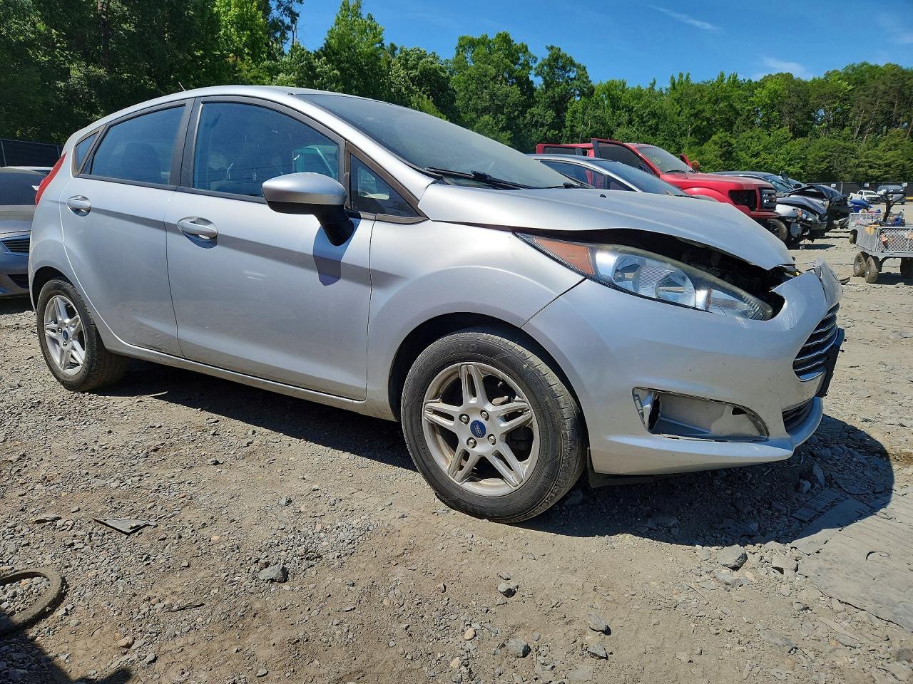 2019 Ford Fiesta Se - Фото 4