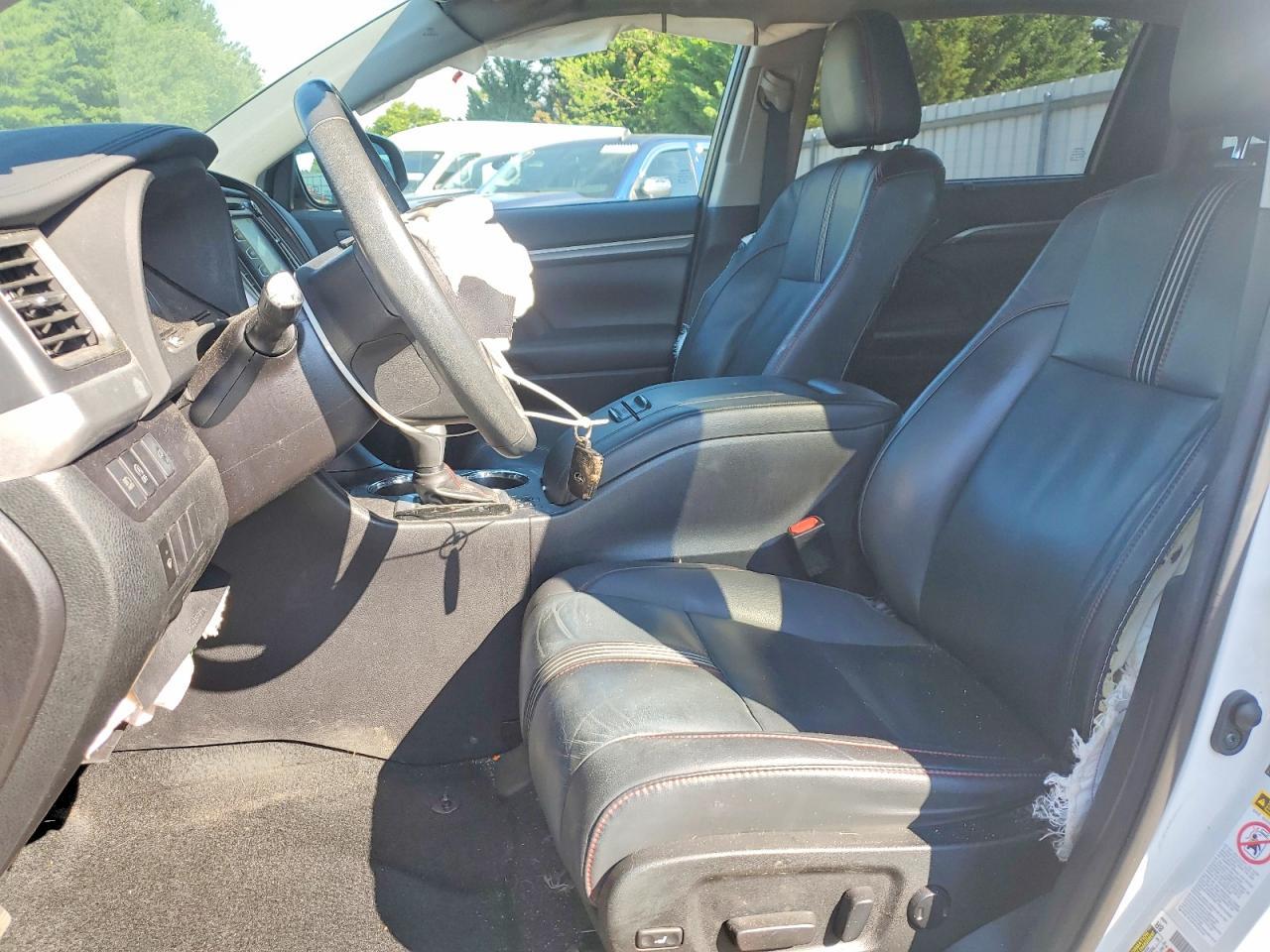 2019 Toyota Highlander Se - Фото 7