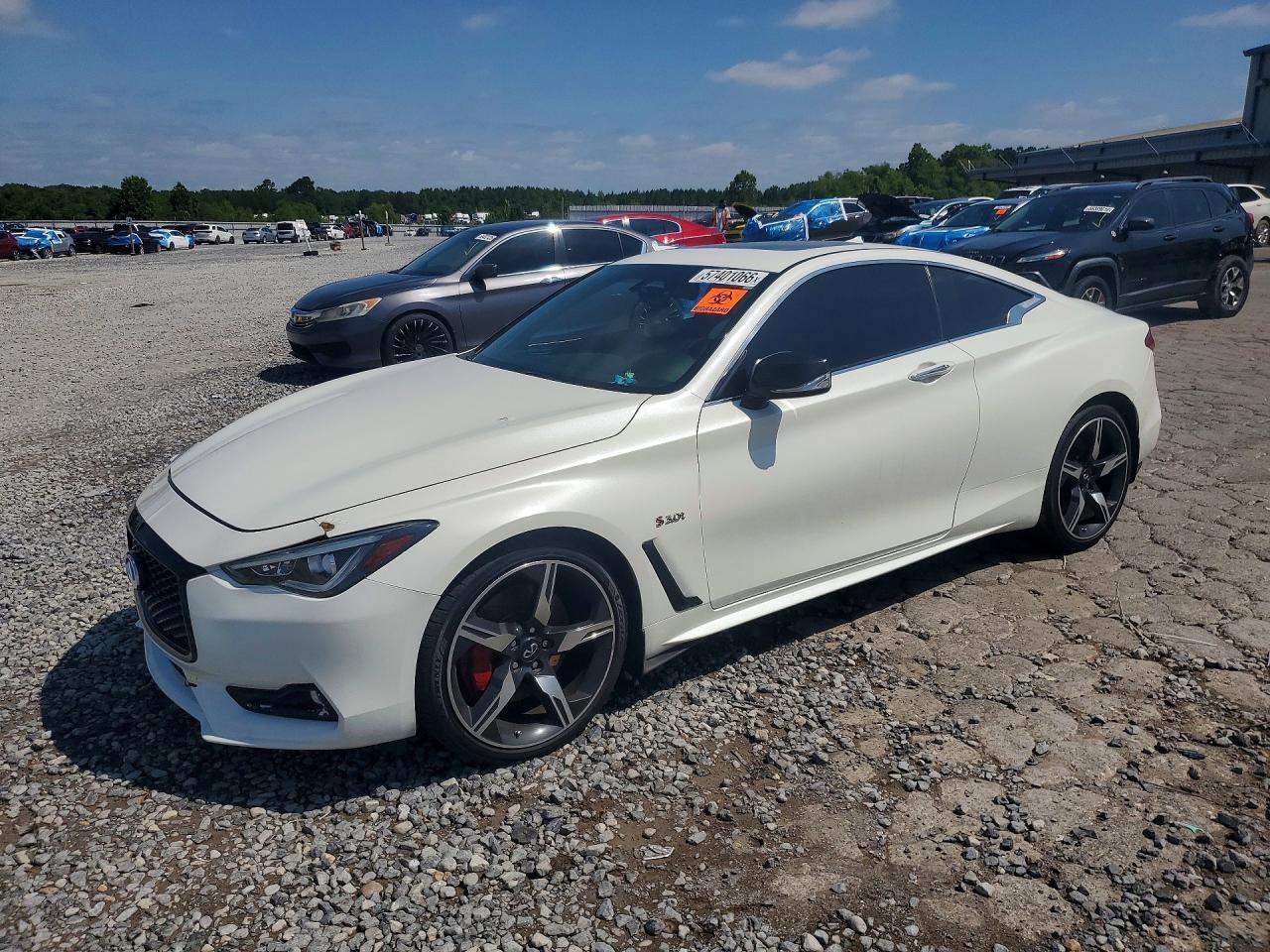 2017 Infiniti Q60 Red Sport 400