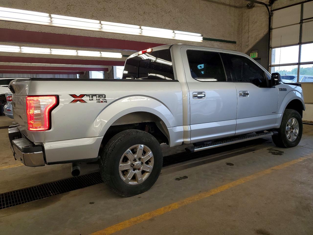 2015 Ford F150 Supercrew - Фото 3