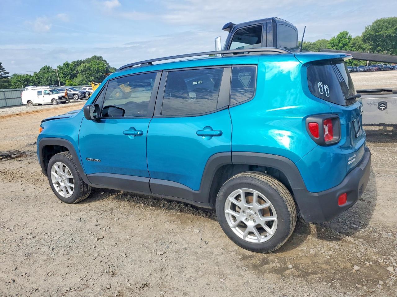 2022 Jeep Renegade Latitude - Фото 2