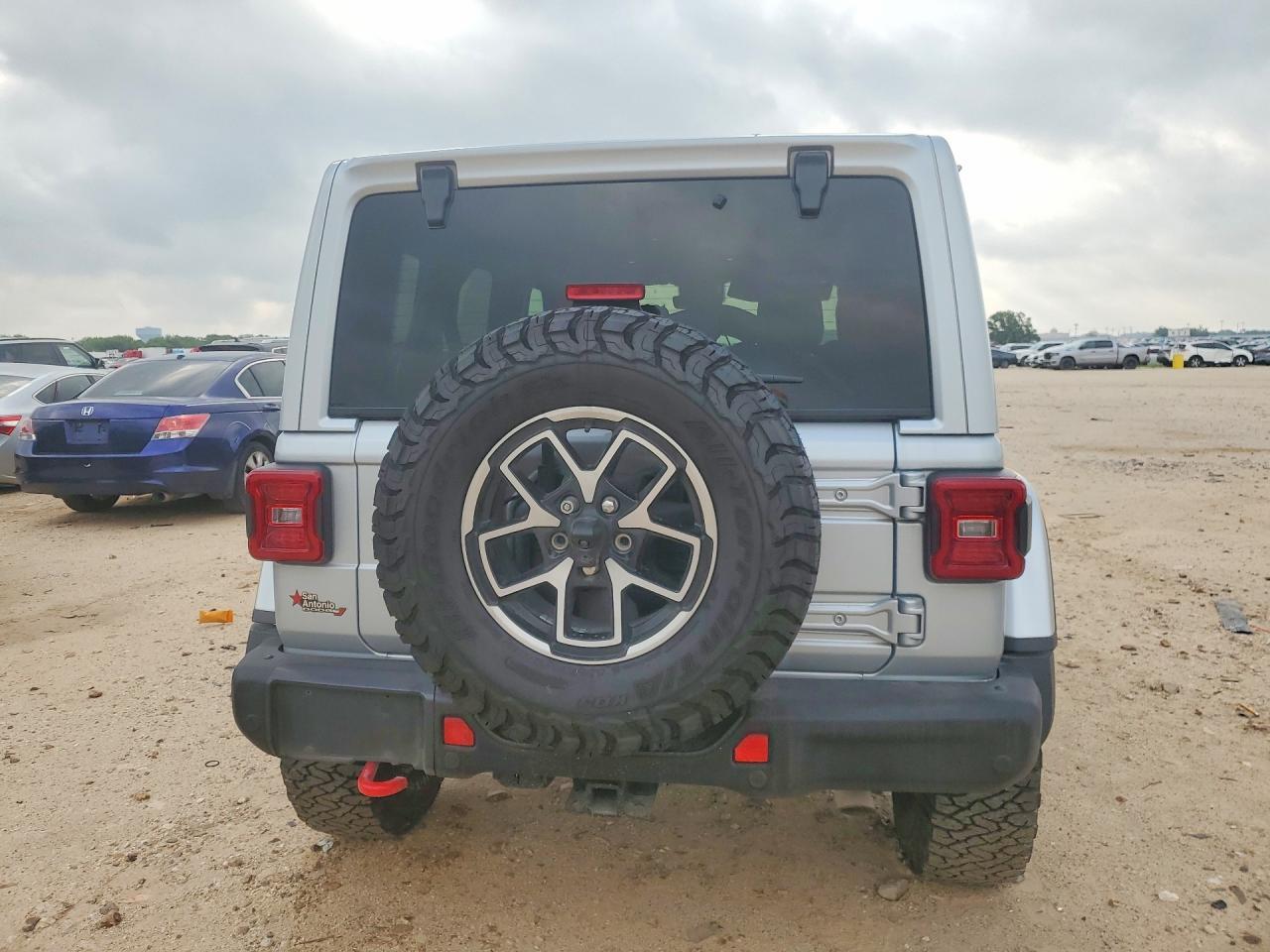 2024 Jeep Wrangler Rubicon - Фото 6