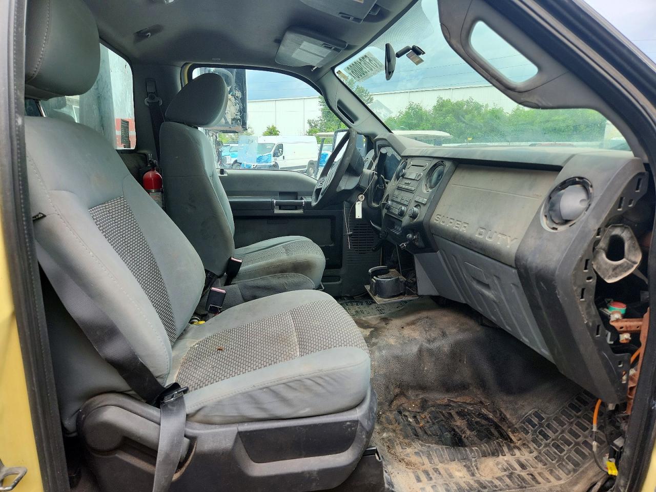 2011 Ford F550 Super Duty Dump Truck - Фото 5