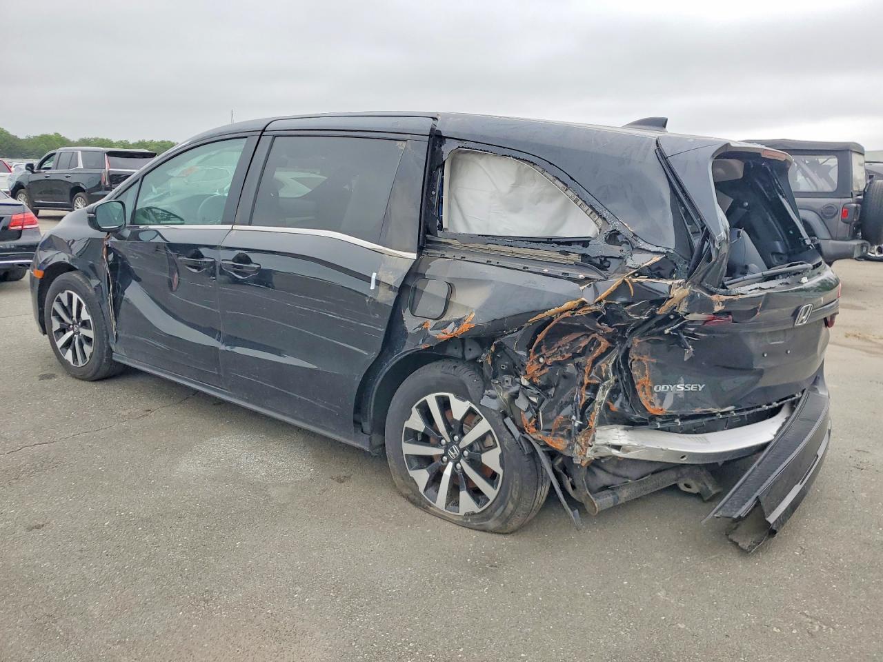2025 Honda Odyssey Exl - Image 2