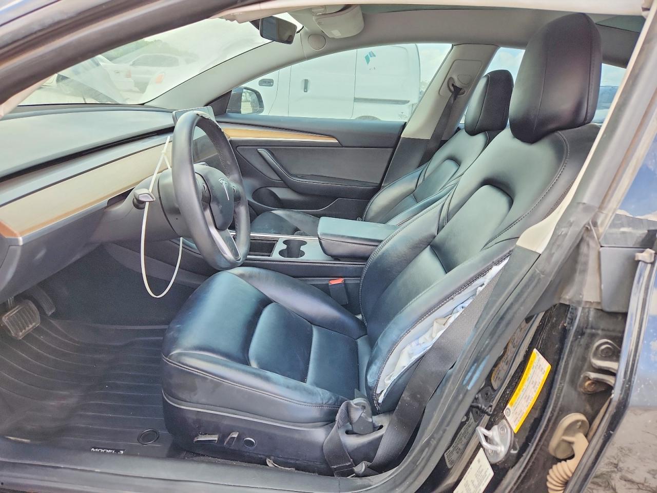 2023 Tesla Model 3 - Фото 7