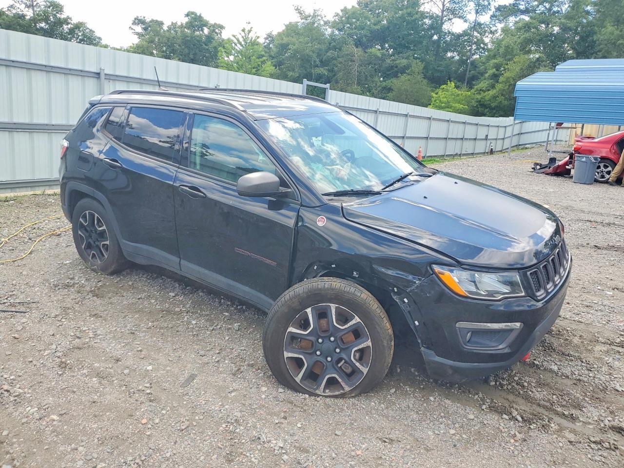 2019 Jeep Compass Trailhawk - Image 4