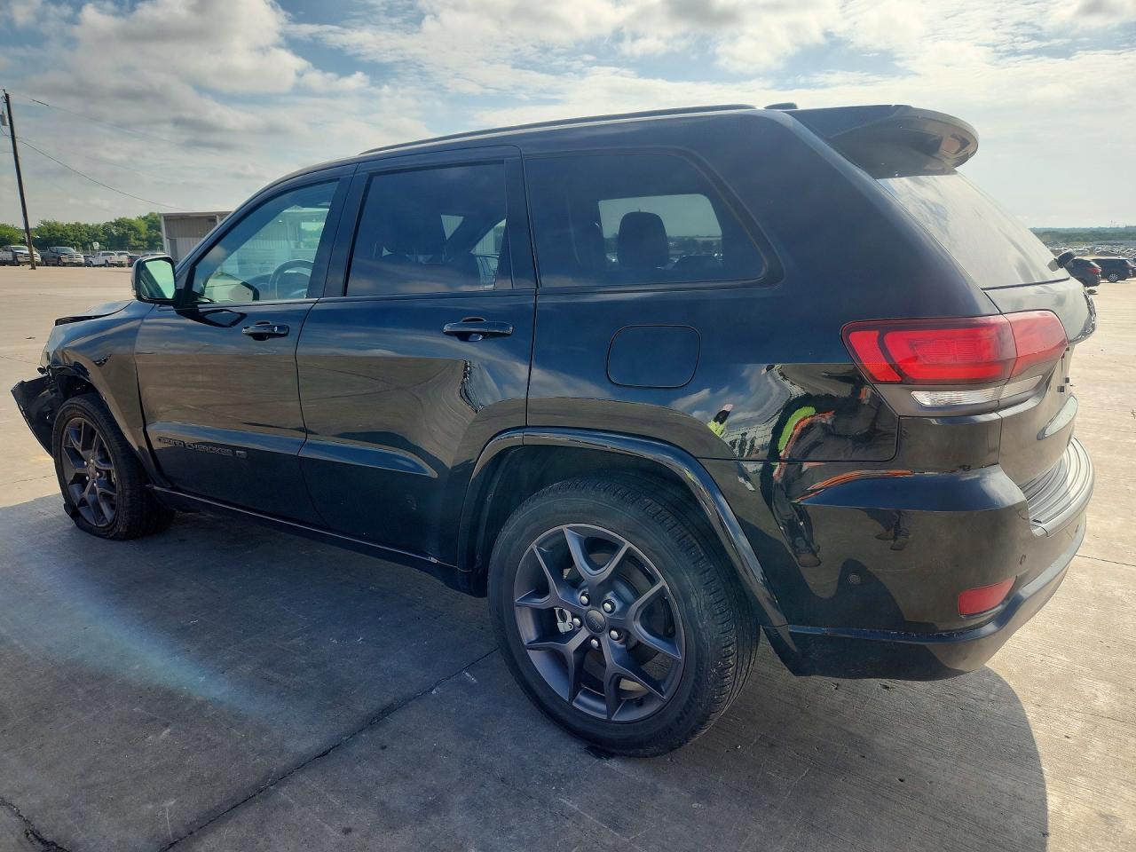 2021 Jeep Grand Cherokee - Фото 2