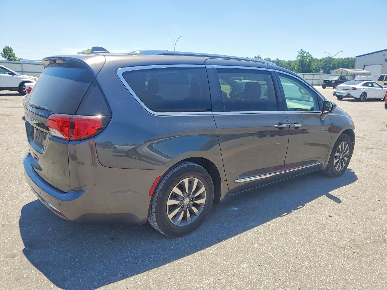 2020 Chrysler Pacifica Touring L Plus - Image 3