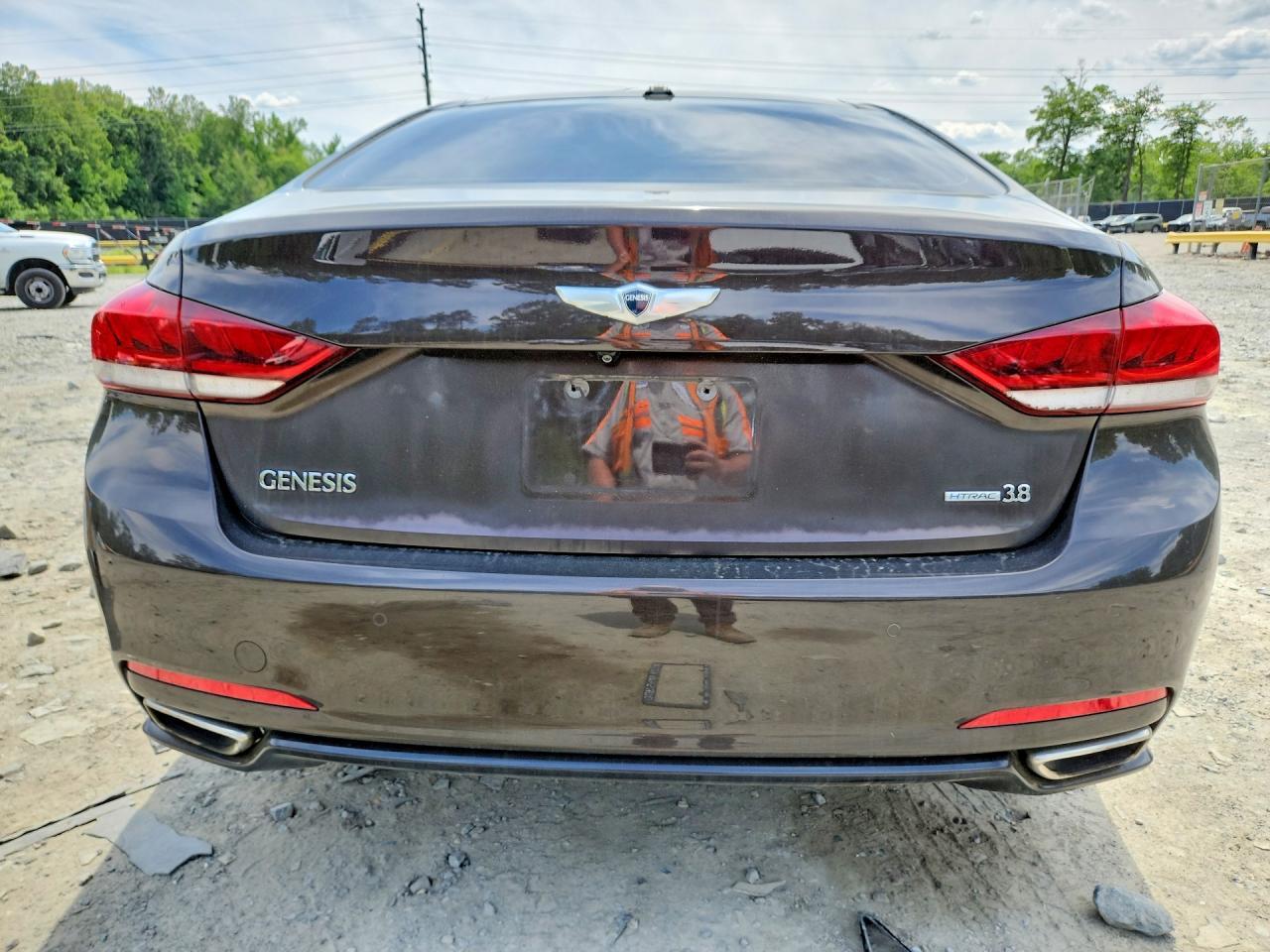 2015 Hyundai Genesis 3.8L - Image 6