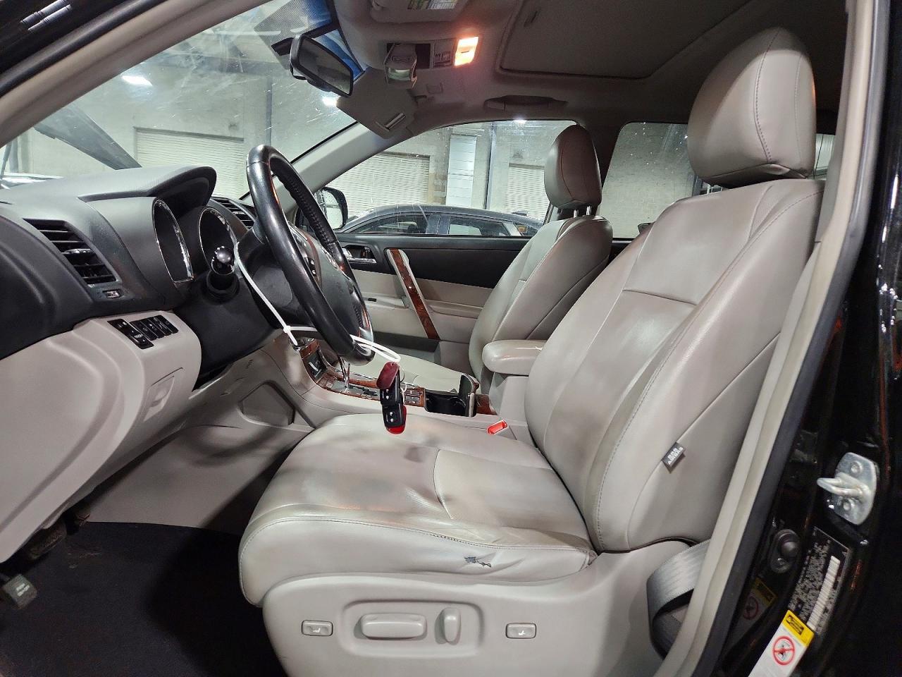 2013 Toyota Highlander Limited - Image 7