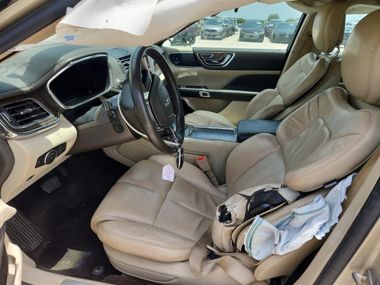 2017 Lincoln Continental Select - Image 7