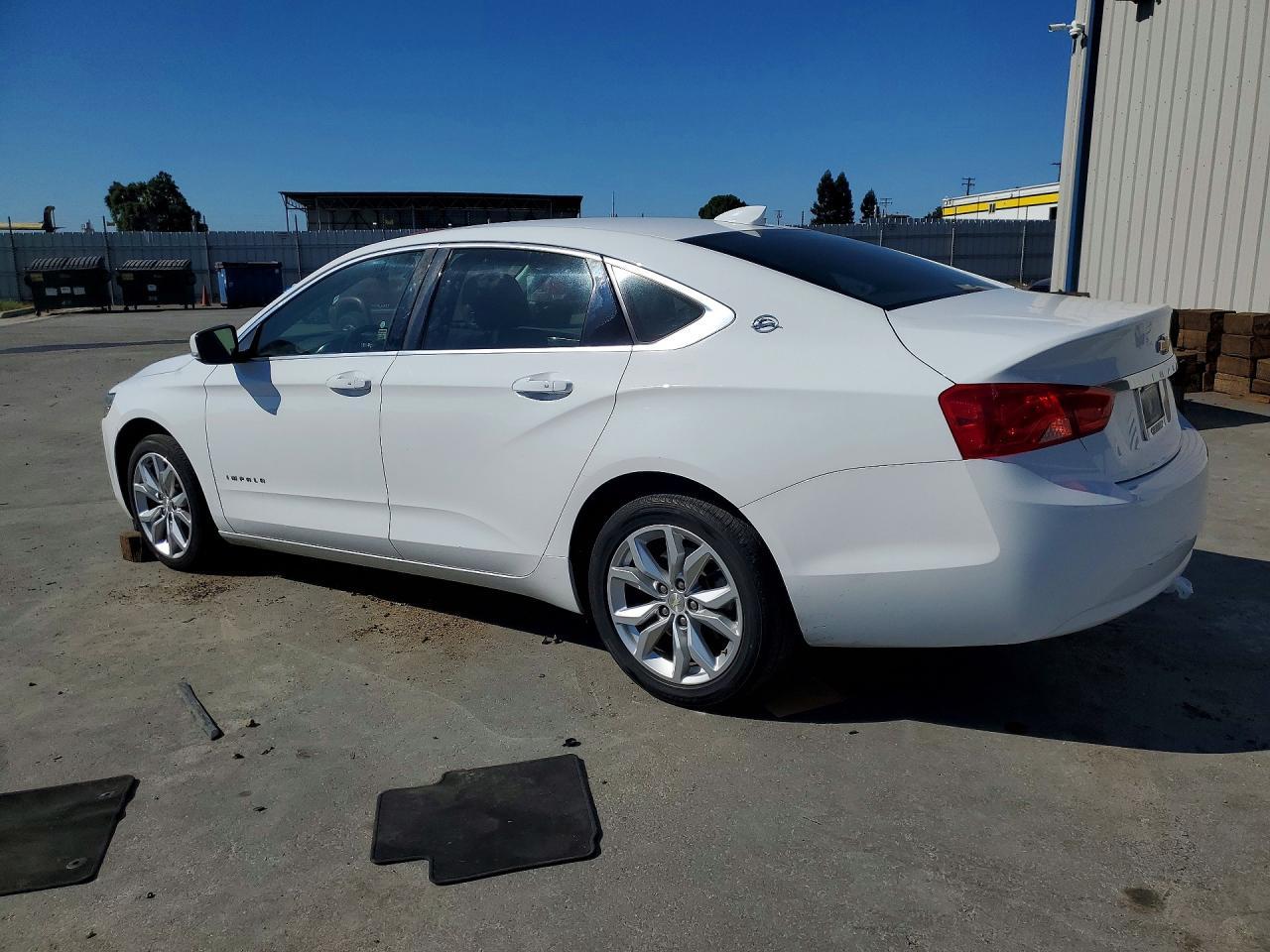 2018 Chevrolet Impala Lt - Image 2
