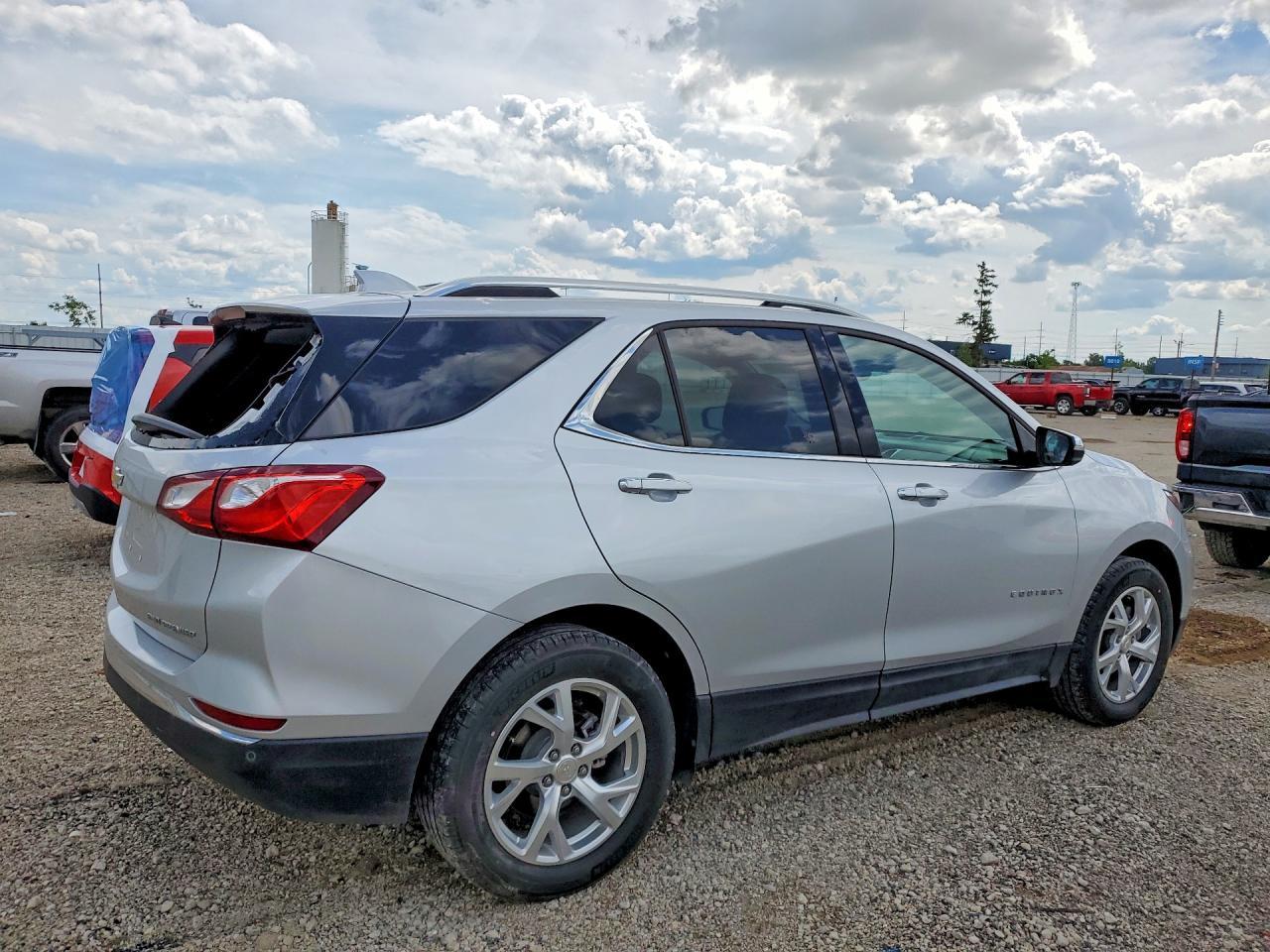2020 Chevrolet Equinox Premier - Image 3