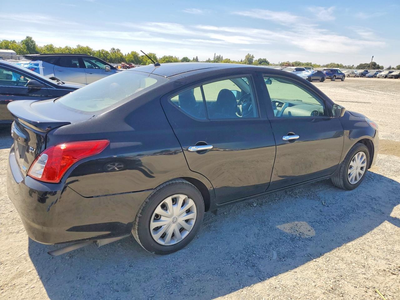2016 Nissan Versa 1.6 Sv - Фото 3