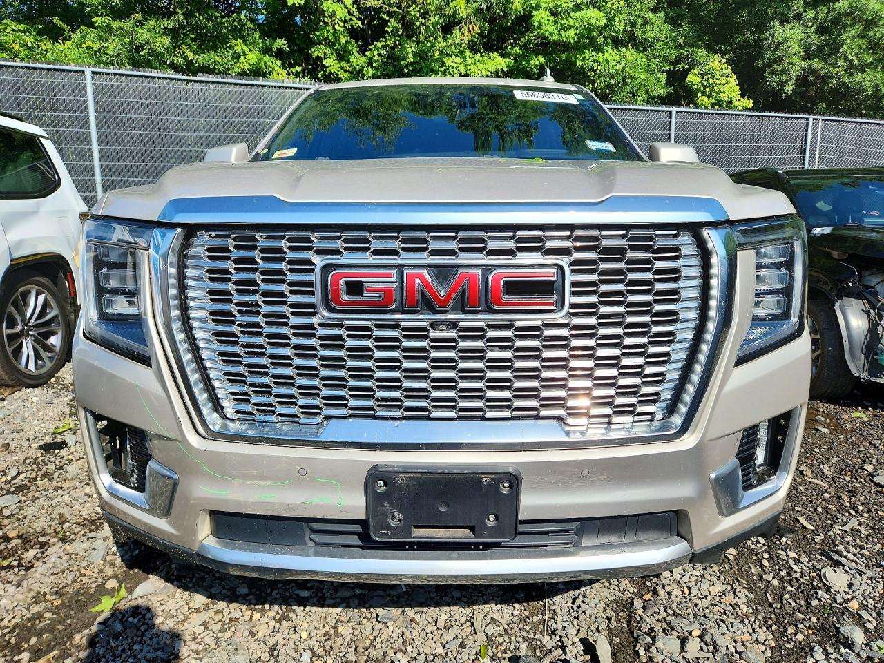 2021 GMC Yukon Denali - Image 5