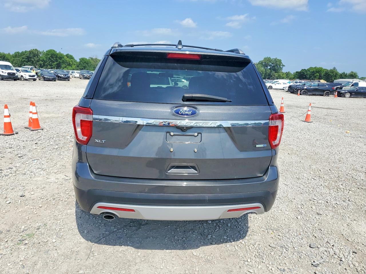 2016 Ford Explorer Xlt - Image 6