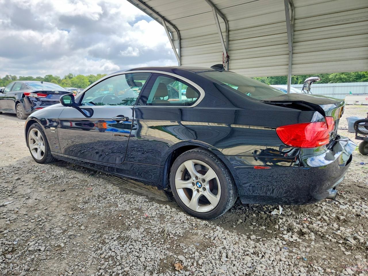 2012 BMW 335 Xi - Фото 2