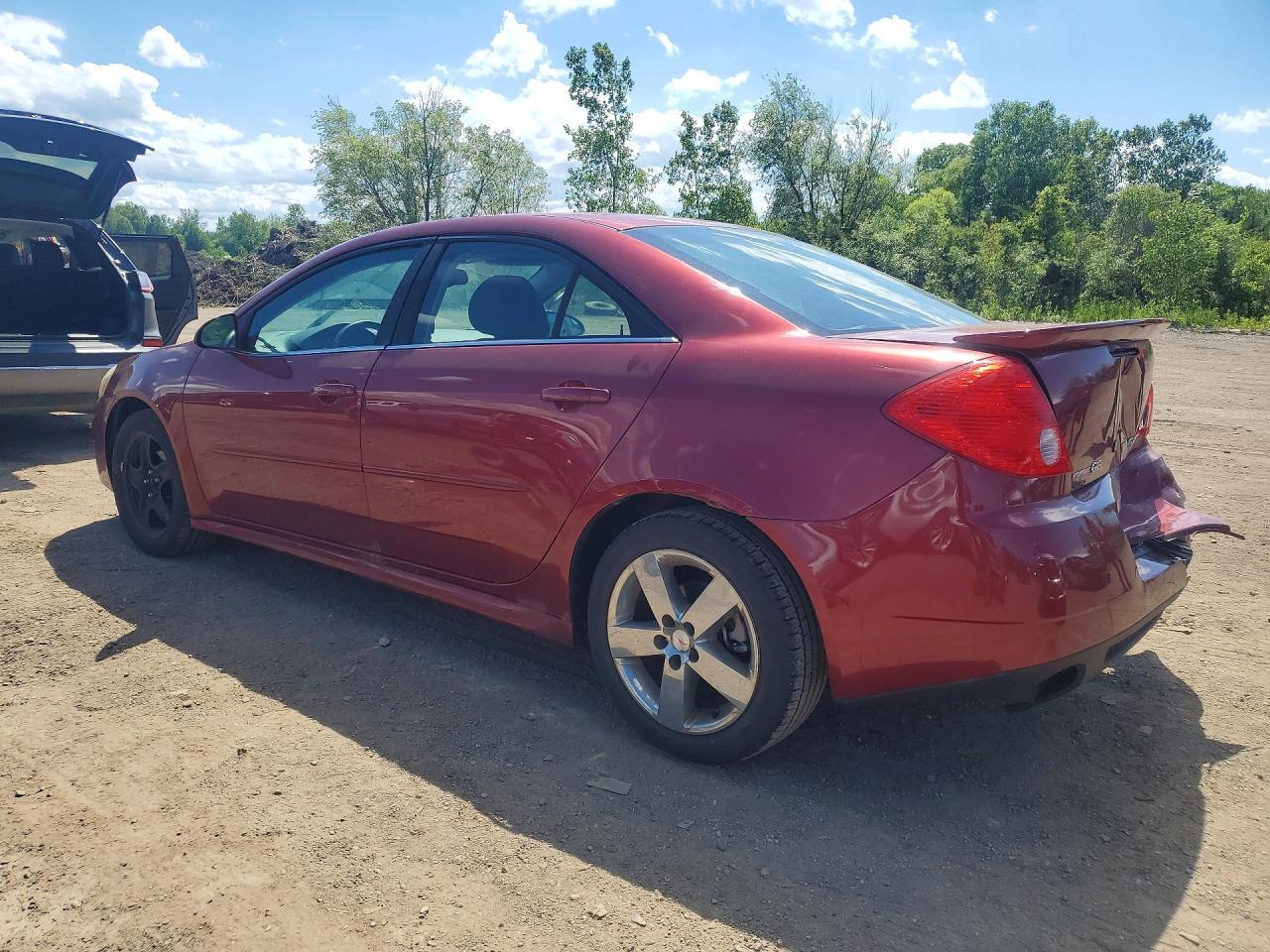 2010 Pontiac G6 - Image 2