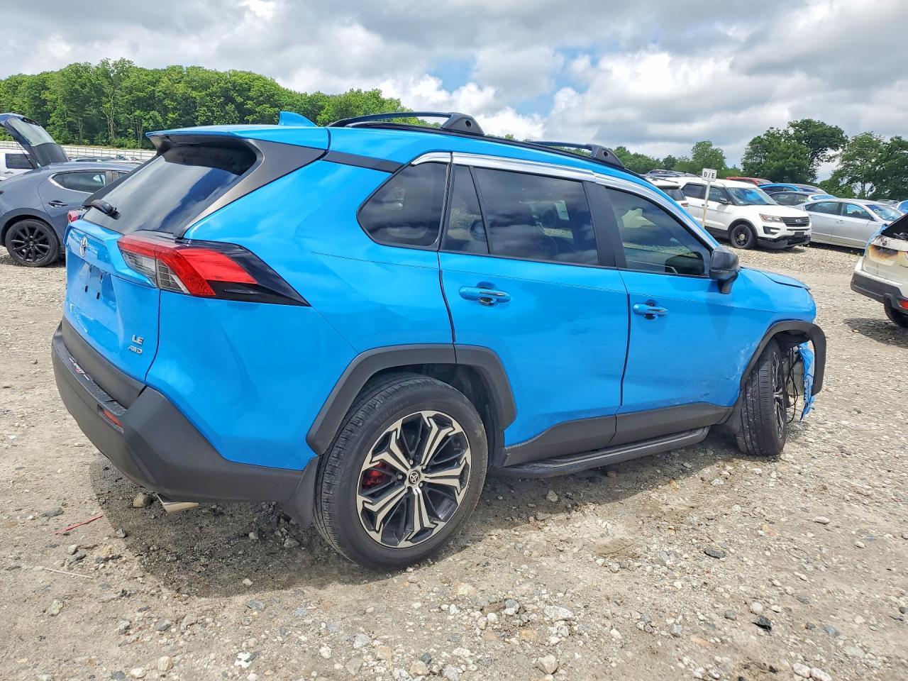 2019 Toyota Rav4 Le - Image 3