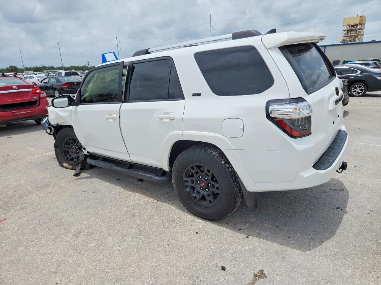2023 Toyota 4Runner Sr5 Premium - Image 2