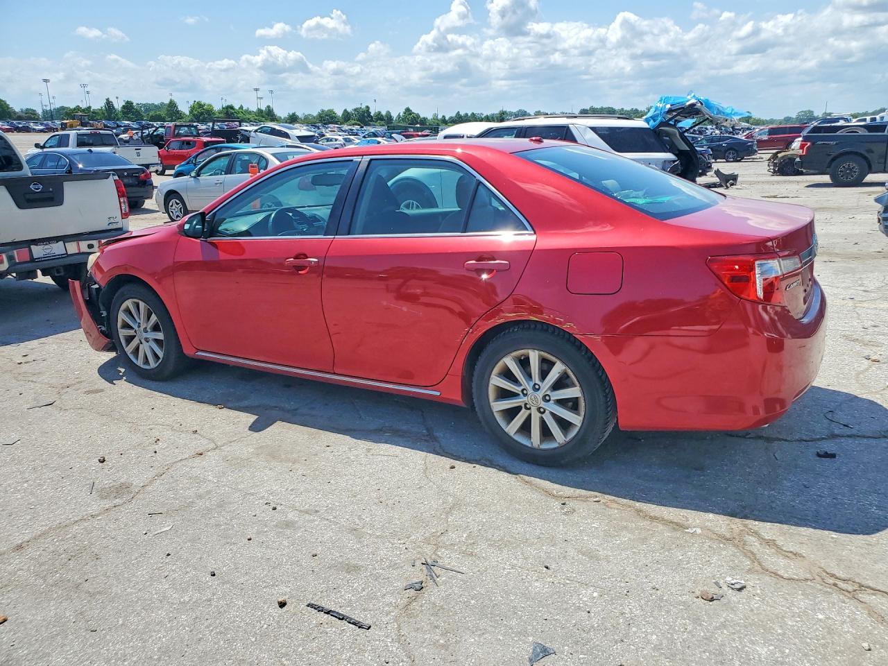 2014 Toyota Camry Xle V6 - Image 2