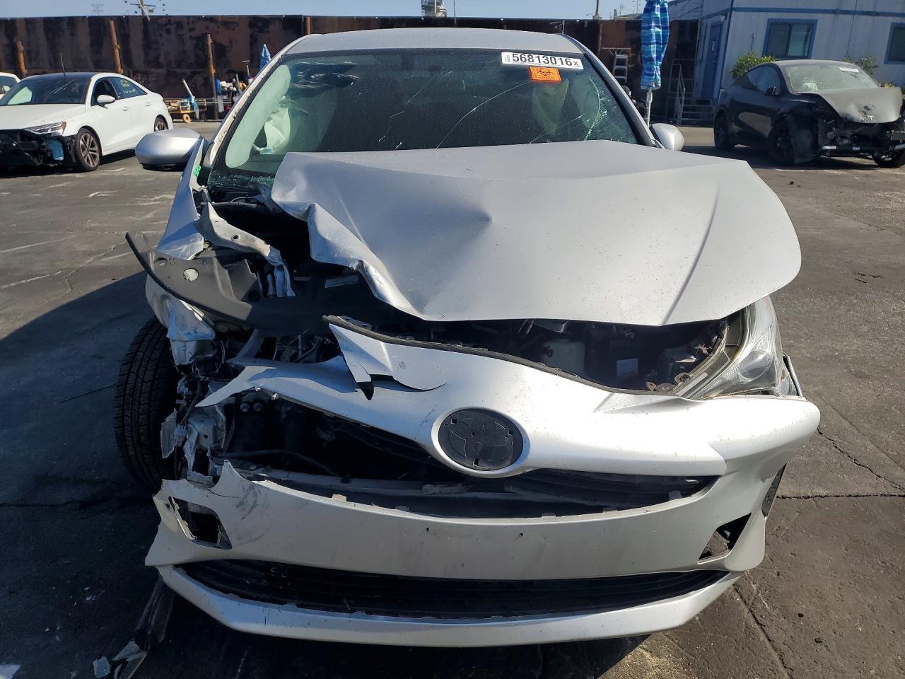 2016 Toyota Prius Two - Фото 5