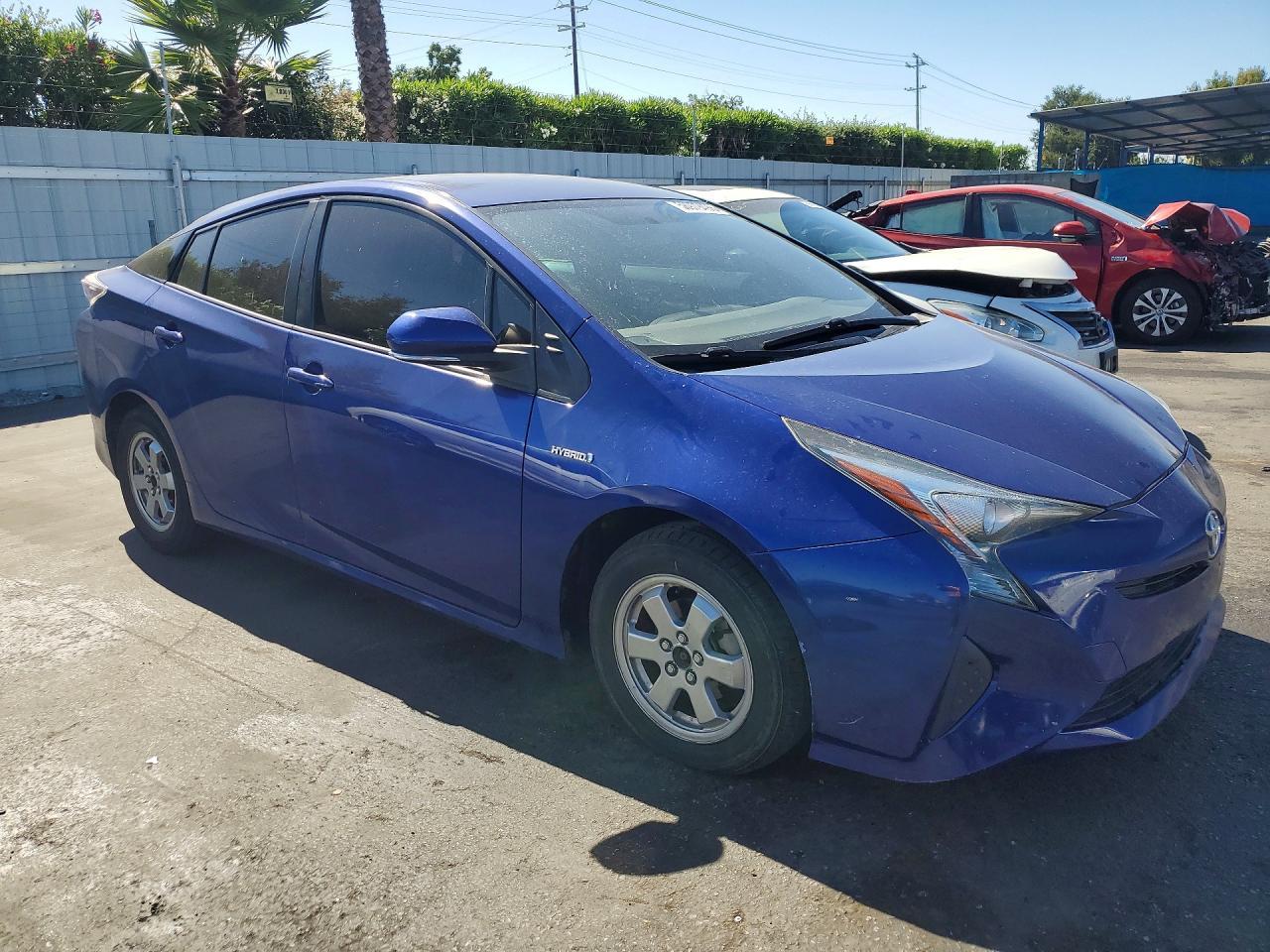 2016 Toyota Prius Two - Image 4