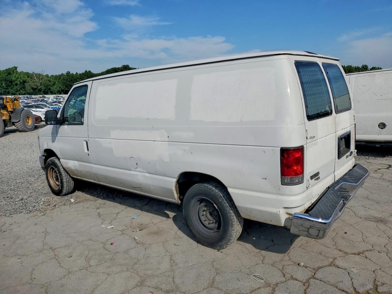 2012 Ford Econoline E150 Van - Фото 2