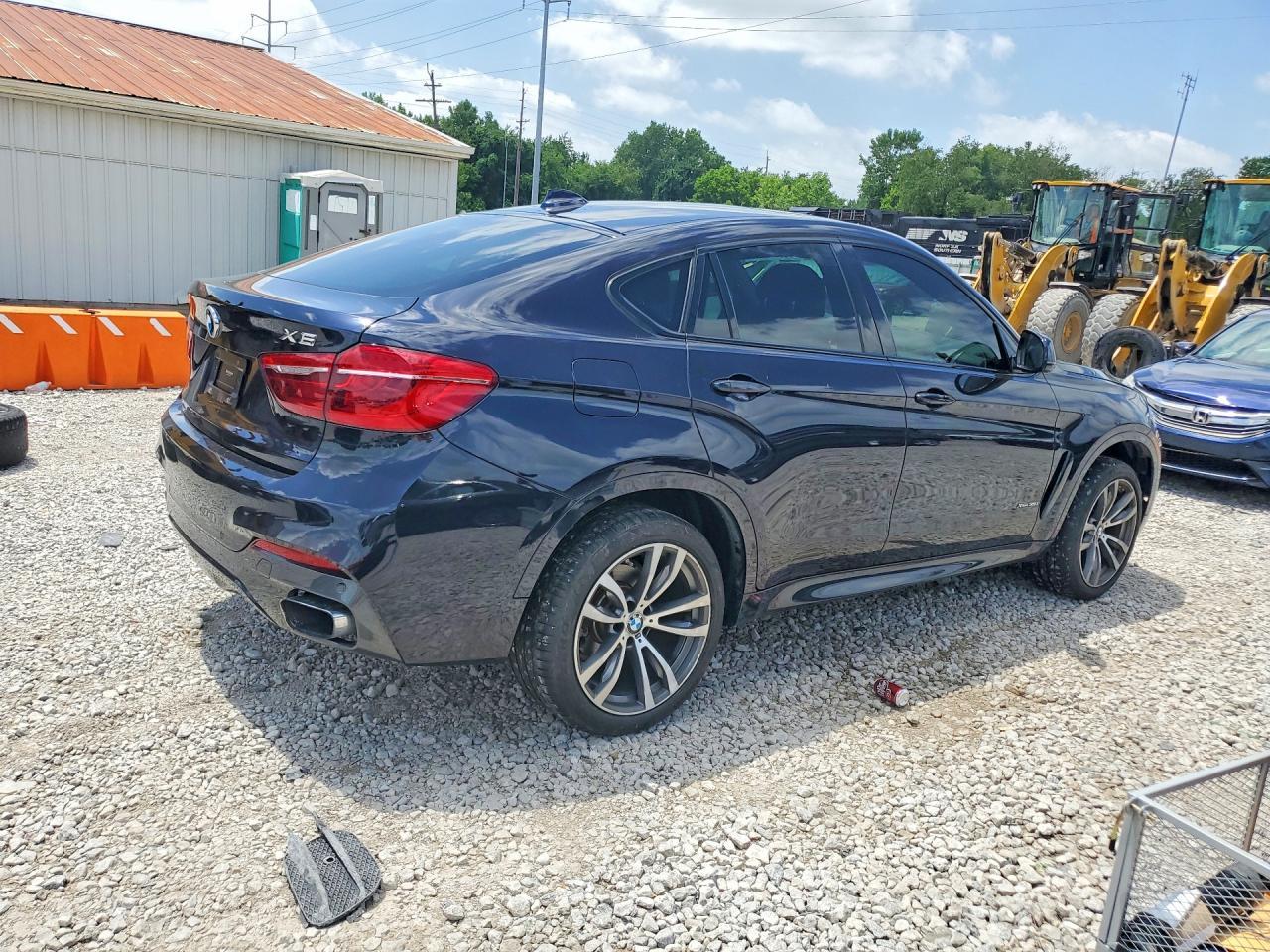 2016 BMW X6 xDrive35I - Фото 3