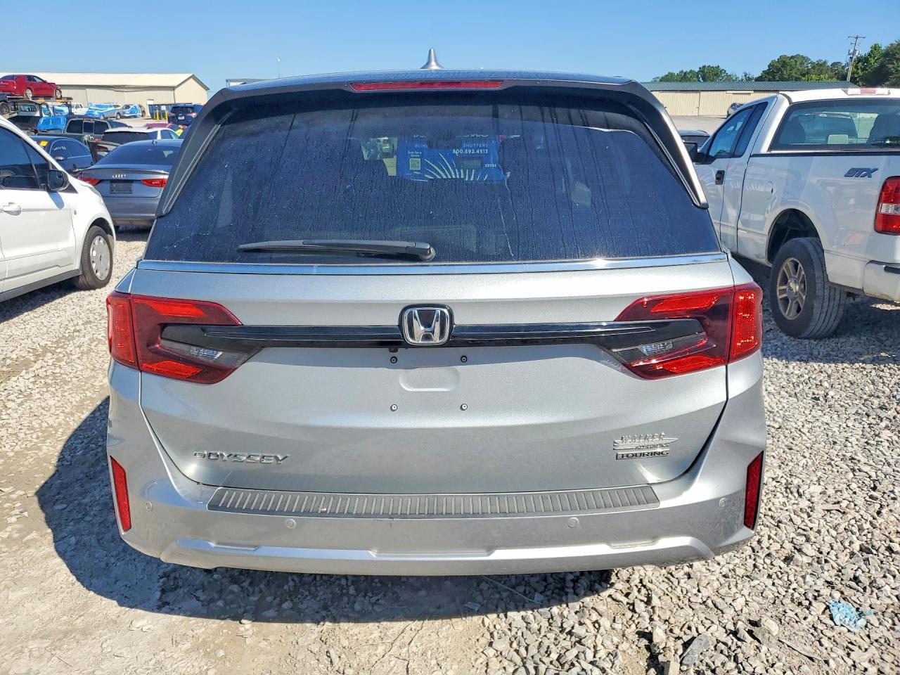2025 Honda Odyssey Touring - Фото 6