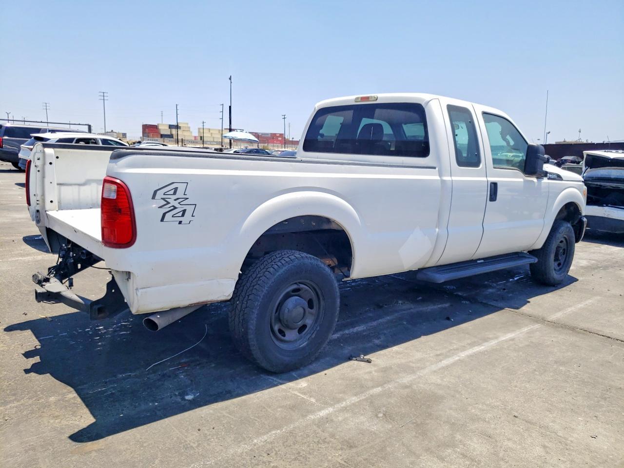 2015 Ford F250 Super Duty - Фото 3