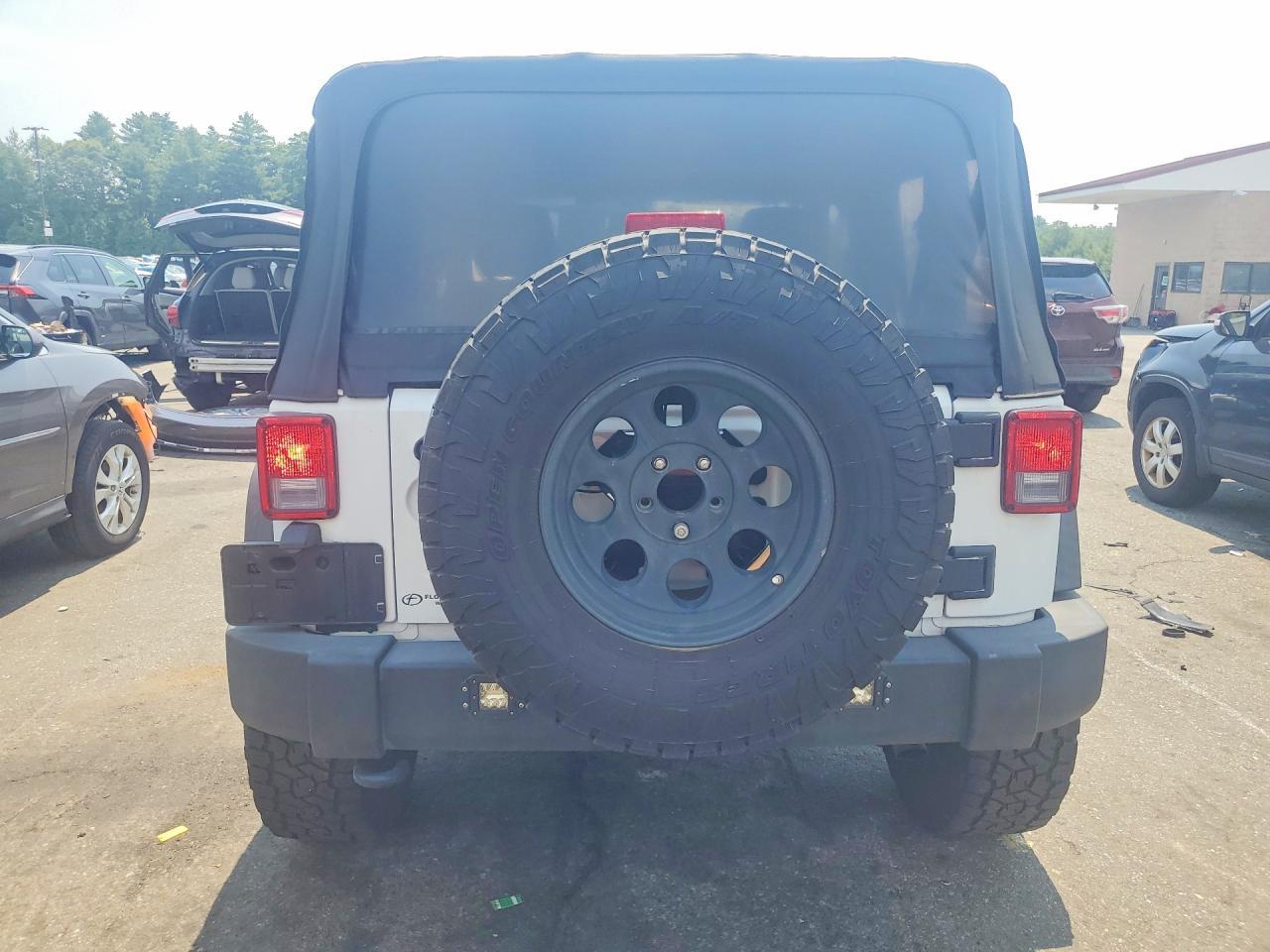 2018 Jeep Wrangler Sport - Фото 6