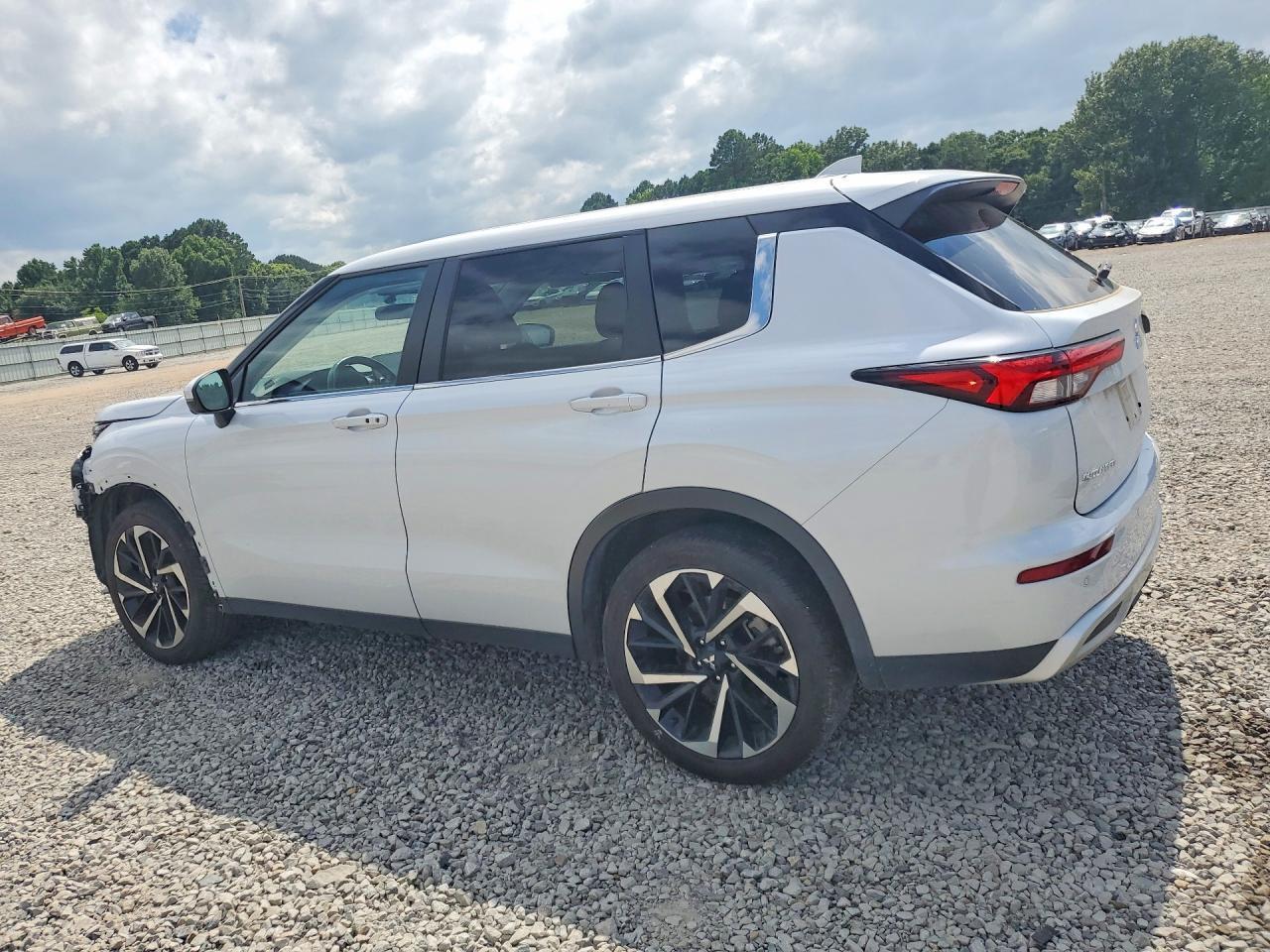 2024 Mitsubishi Outlander Se - Фото 2