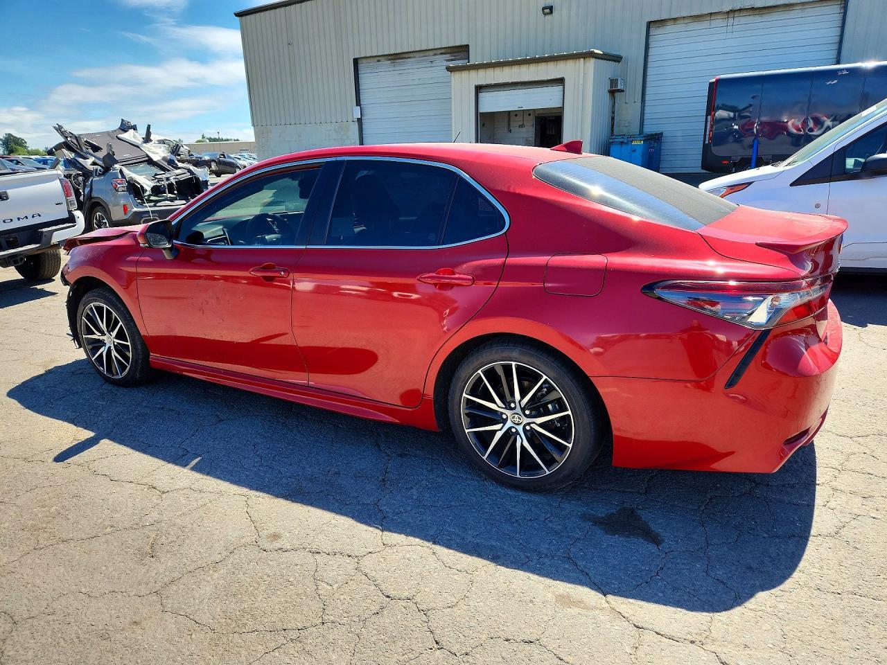 2022 Toyota Camry Hybrid Se - Фото 2