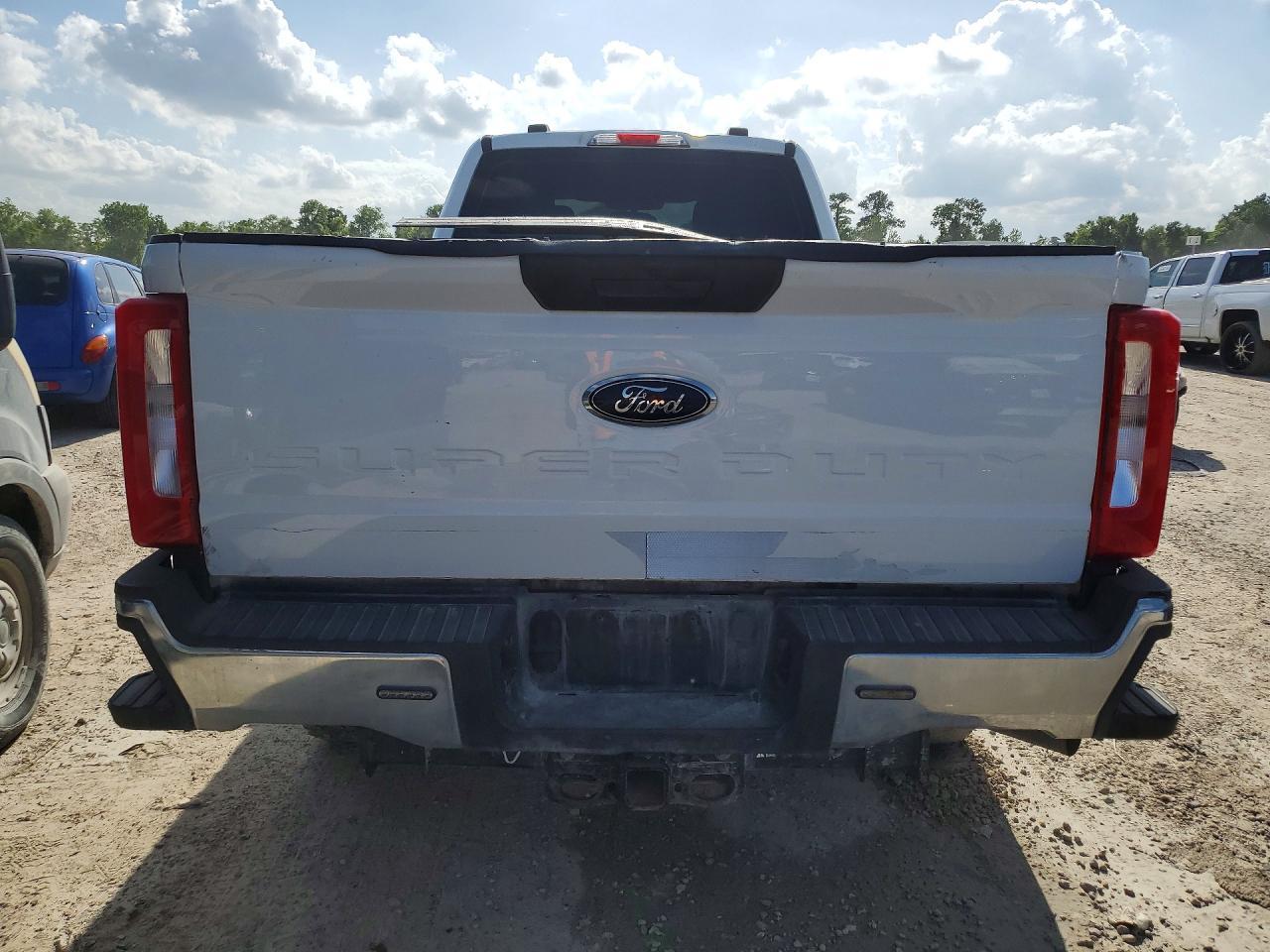 2023 Ford F350 Super Duty - Фото 6