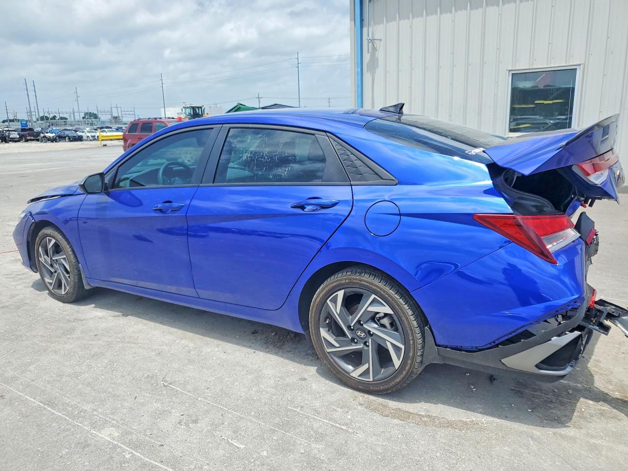 2025 Hyundai Elantra Sel Sport - Фото 2
