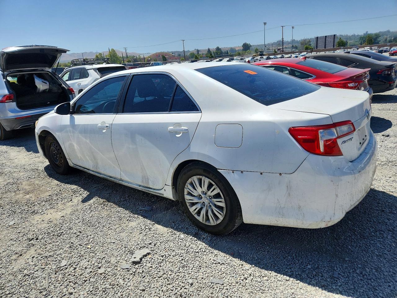 2012 Toyota Camry Le - Фото 2