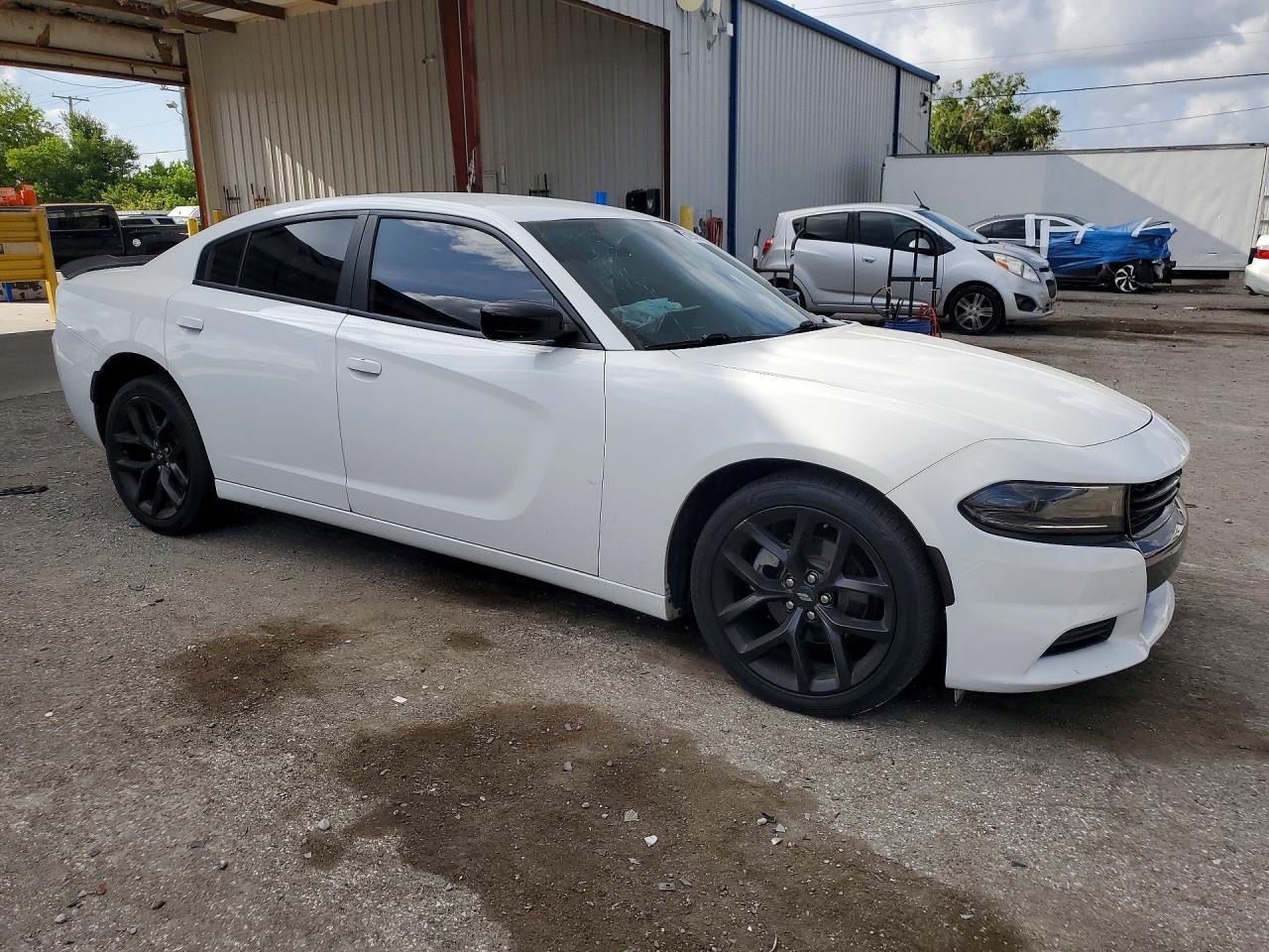 2022 Dodge Charger Sxt - Фото 4