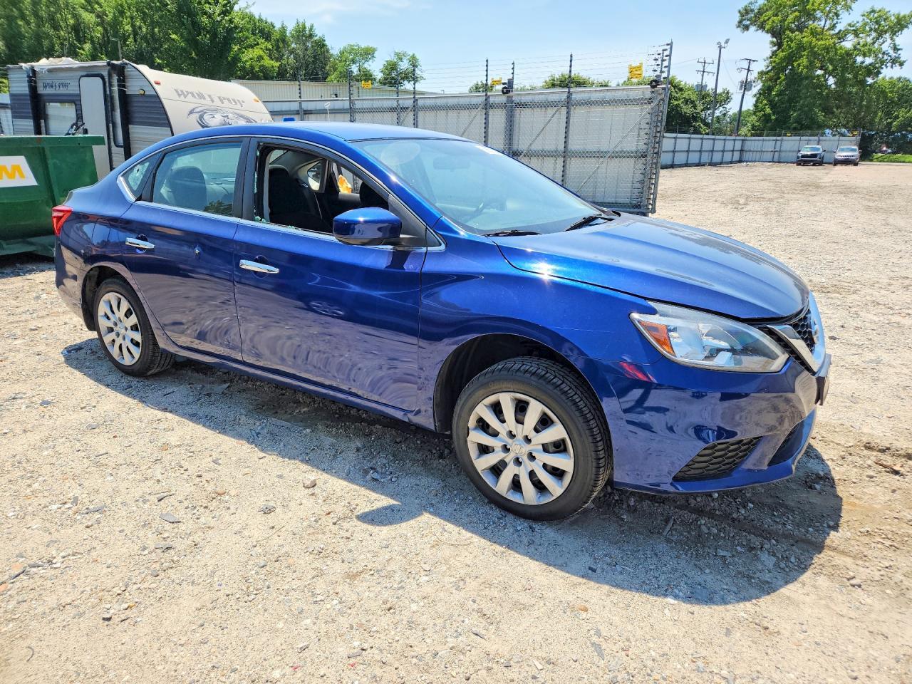 2017 Nissan Sentra S - Фото 4