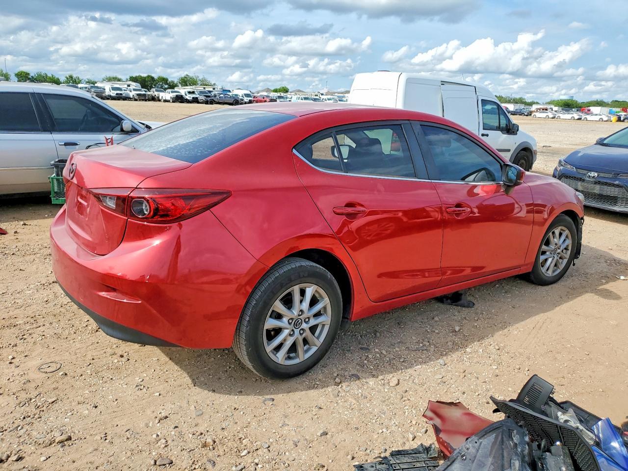 2018 Mazda 3 Sport - Image 3