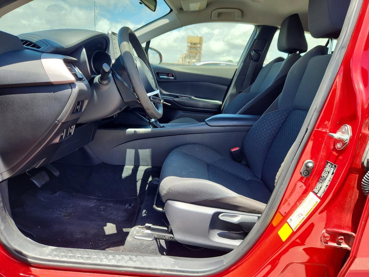 2020 Toyota C-Hr Le - Фото 7