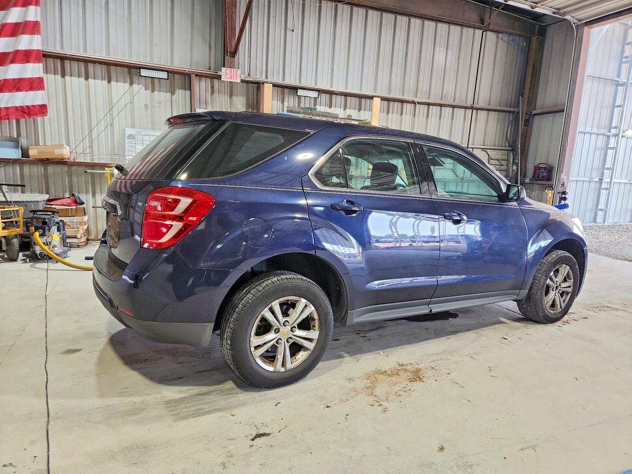 2017 Chevrolet Equinox Ls - Image 3