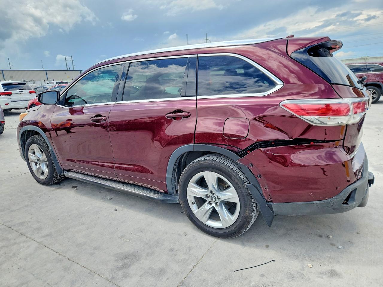 2016 Toyota Highlander Limited - Image 2