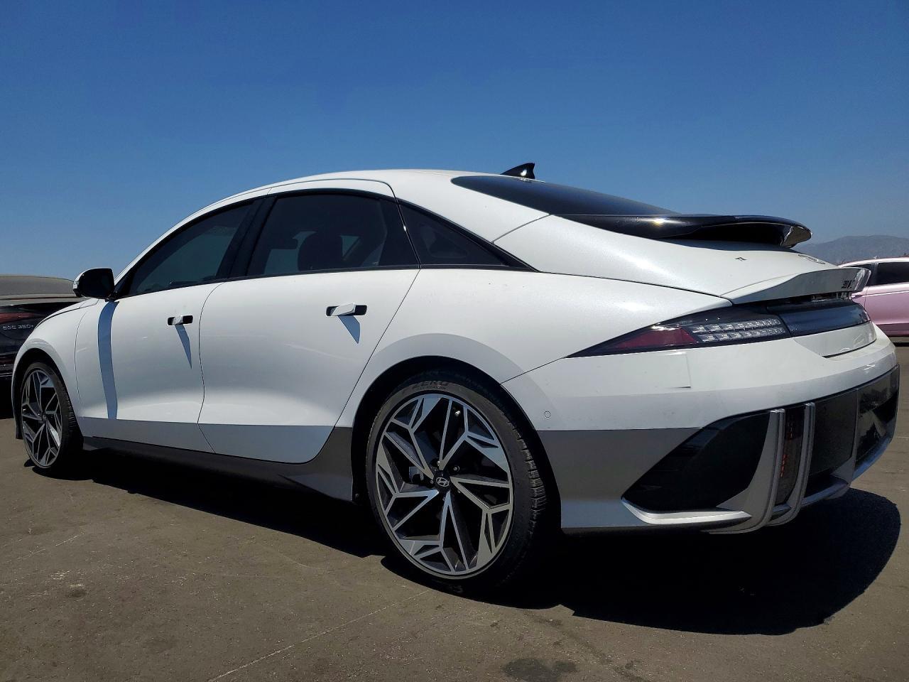 2025 Hyundai Ioniq 6 Limited - Фото 2