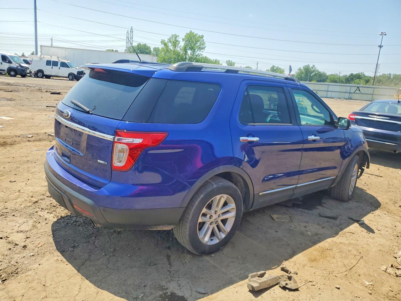 2014 Ford Explorer Xlt - Фото 3