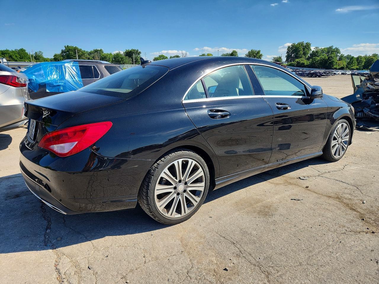 2017 Mercedes-Benz Cla 250 - Фото 3