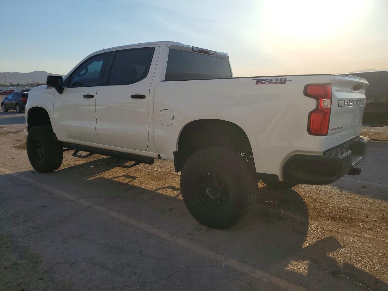 2022 Chevrolet Silverado K1500 Lt Trail Boss - Image 2