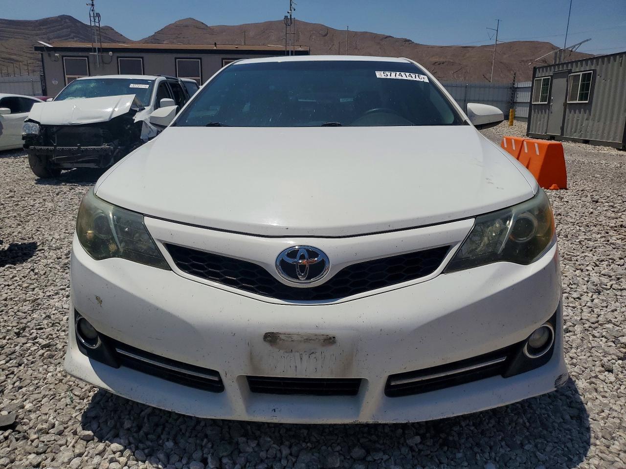 2013 Toyota Camry Se - Image 5
