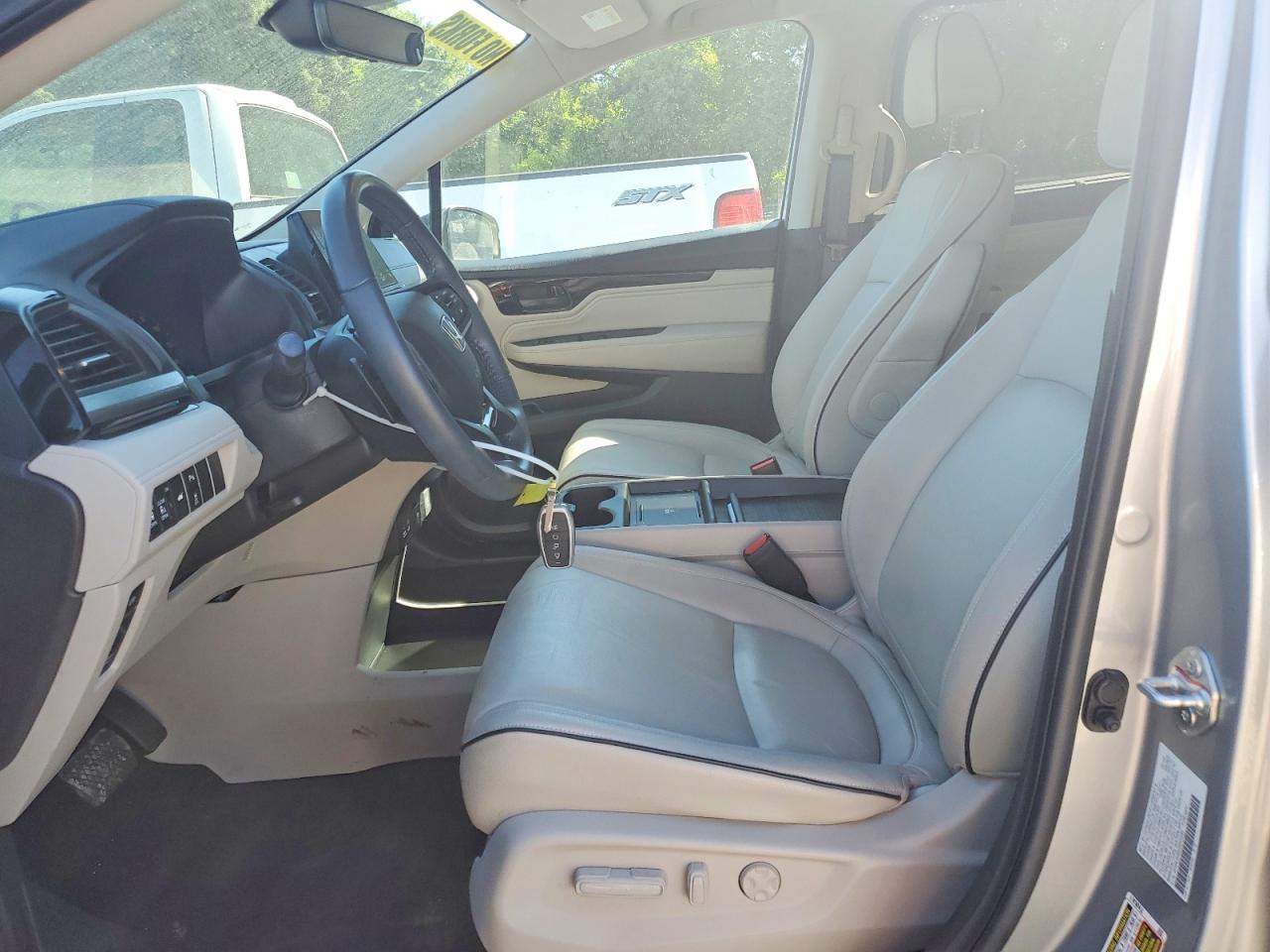 2025 Honda Odyssey Touring - Фото 7